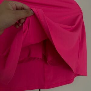 Old Navy workout skort in neon pink.